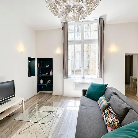 Apartment Le Palais Des Guilhem