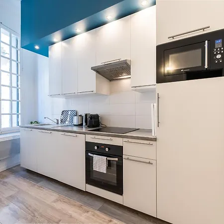 Le Palais Des Guilhem Apartment